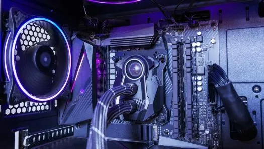 均温板 vs. 热导管：两者有何差异？